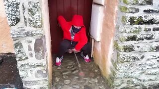 piddle on the pavement