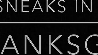 Thanksgiving Quickie — College GF's bff sneaks me into the bath for a face-screw and giant load