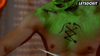 Kayla Green Mad Halloween Sex With Large Knob Masseur - LETSDOEIT