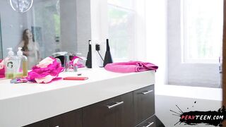 Perving On My Sexy Stepsister