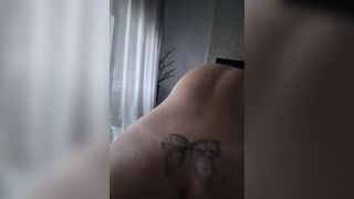 Evening screw with a hawt hotty with tattoos and spunk flow on the butt