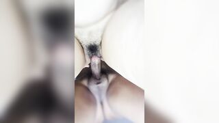 timida en la habitacion