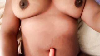 Black big beautiful woman masturbating with a... CARROT!