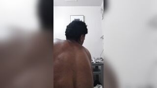 Splish splash with all dat booty