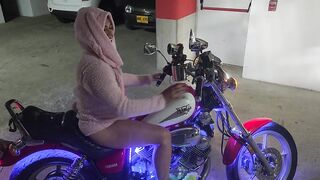 Hawt Colombian Latin babe in Bikini on Motorbike