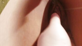 Exploring a teen honeys shaggy twat