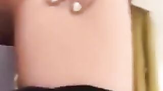 Lesbians fuck in public store - nicolo33