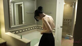 Ivy Aura takes a bathroom after some POV playtime
