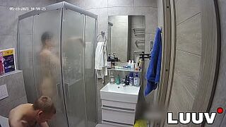 LUUV. Kareflore and Abbadon film their real amateur, homemade bath routine, showing maximum real life openness