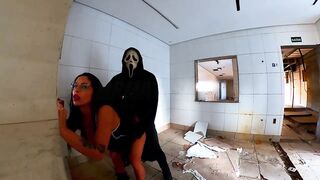 Linda big beautiful woman é fodida com força por intruso tarado no Halloween