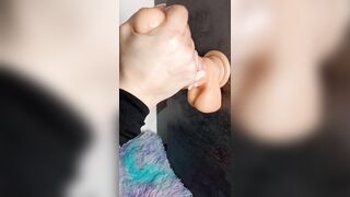 FACCIO una SEGA al MIO CAZZONE - GROSSO SEX-TOY di gomma [JOI]