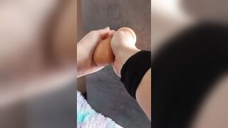FACCIO una SEGA al MIO CAZZONE - GROSSO SEX-TOY di gomma [JOI]