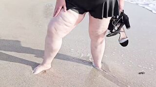 Man stick his tongue unfathomable in my large obese snatch after the beach-big beautiful woman SSBBW, facesitting, creampie, pov