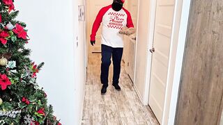 I stroke the delivery guy on the chicken salad and eat his cum, this guy lick my large chubby vagina - big beautiful woman car