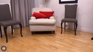 Sexy Golden-haired mother I'd like to fuck Evey Kristal Fingers Her Cunt