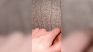 Juicy snatch sounds and palpitating climax