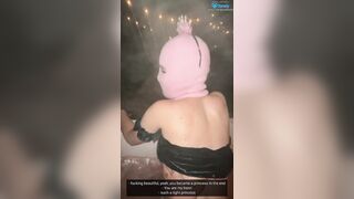 Я выебал девушку шрека. Ебу ее жестко в доги стайле, пока ее мокрая киска не кончит.