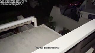 This bitch get her twat filled in public. A voyeur surprises 'em and cum in her throat