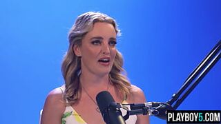 Australian mother I'd like to fuck blond shows us how that babe masturbates and orgasms