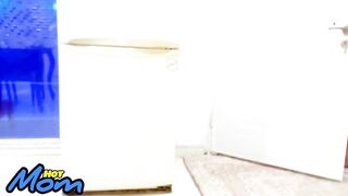 شوهرم خونه نبود پسر همسایه رو آوردم خونه.چه کیری داشت لعنتی( پر از حرفهای سکسی)