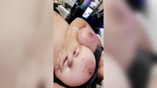 I'm a sugar baby looking for anybody that buys content and helps me with cash when I need it