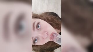 WEENIE JUNKIE - giving my vibrator a oral sex