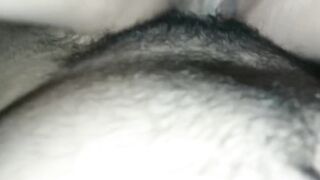 Pierde el juego, y el reto es que me agarre el pene para después coger , todo sin condon