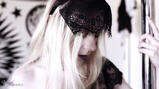 hawt bunny stripper solo submission