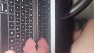 APPLE LAPTOP GIVES ME TOP (SLOPPY SPUNK FOUNTAIN)