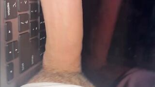 APPLE LAPTOP GIVES ME TOP (SLOPPY SPUNK FOUNTAIN)