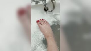 Imagen it's your cum on my toes