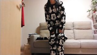 部屋着の下に・・