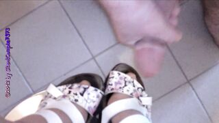 Nylonfüße in Latschen (Besamung)