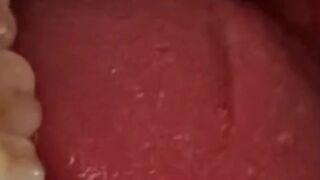 JanaSparksxx swallows entire gummies for her vore fans