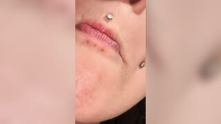 JanaSparksxx swallows entire gummies for her vore fans