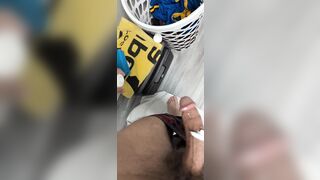 Large white ramrod jerking off untill nut