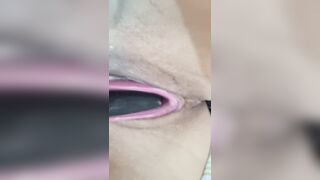 Latin babe se masturba