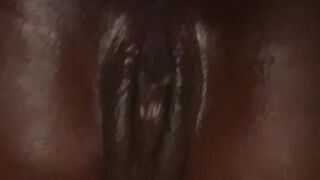 IDEAL POSITION TO SIT MY FLAWLESS SNATCH ON YOUR FACE ????