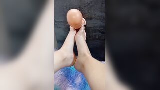 FOOTJOB e TUGJOB al mio CAZZONE. Joi