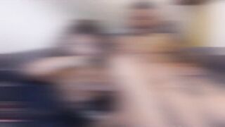 Mia moglie mi fa buttare la immondizia per scopare il suo amico