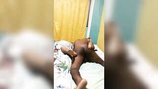 Pagando apuesta de esta manera