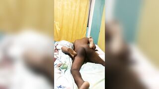 Pagando apuesta de esta manera