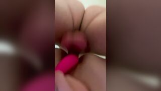 Up close doggy makes for trickling creampie