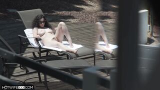 Lyra Has Her Eye on the Bull