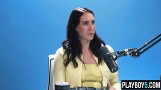 Brunette hair cougar pornstar Candence Lux loves to touch herself intensely