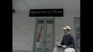 VENGO AI TUOPI PIEDI - Original Full Movie scene