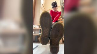 Kneel down in front of me and smell my feet during the time that I smoke