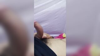 CHICO SE PONE SEXY Y SE MASTURBA SU GRAN PENE