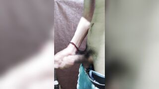 Me deja solo en su cuarto y no aguante la tentación