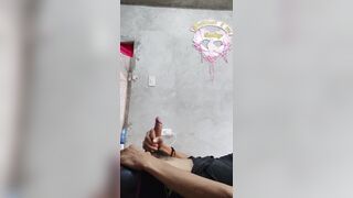 DUDES MASTURBÁNDOSE EL PENE